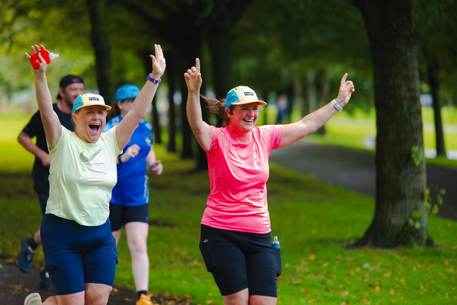 Big Glasgow Running Event - runners and the crowd on the day