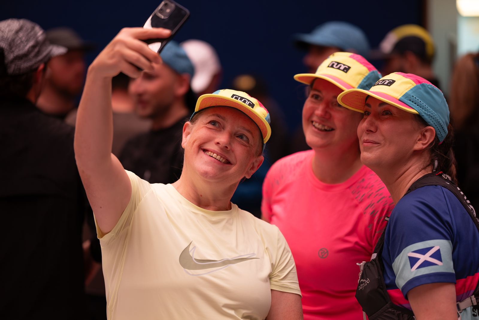 Big Glasgow Running Event - runners and the crowd on the day