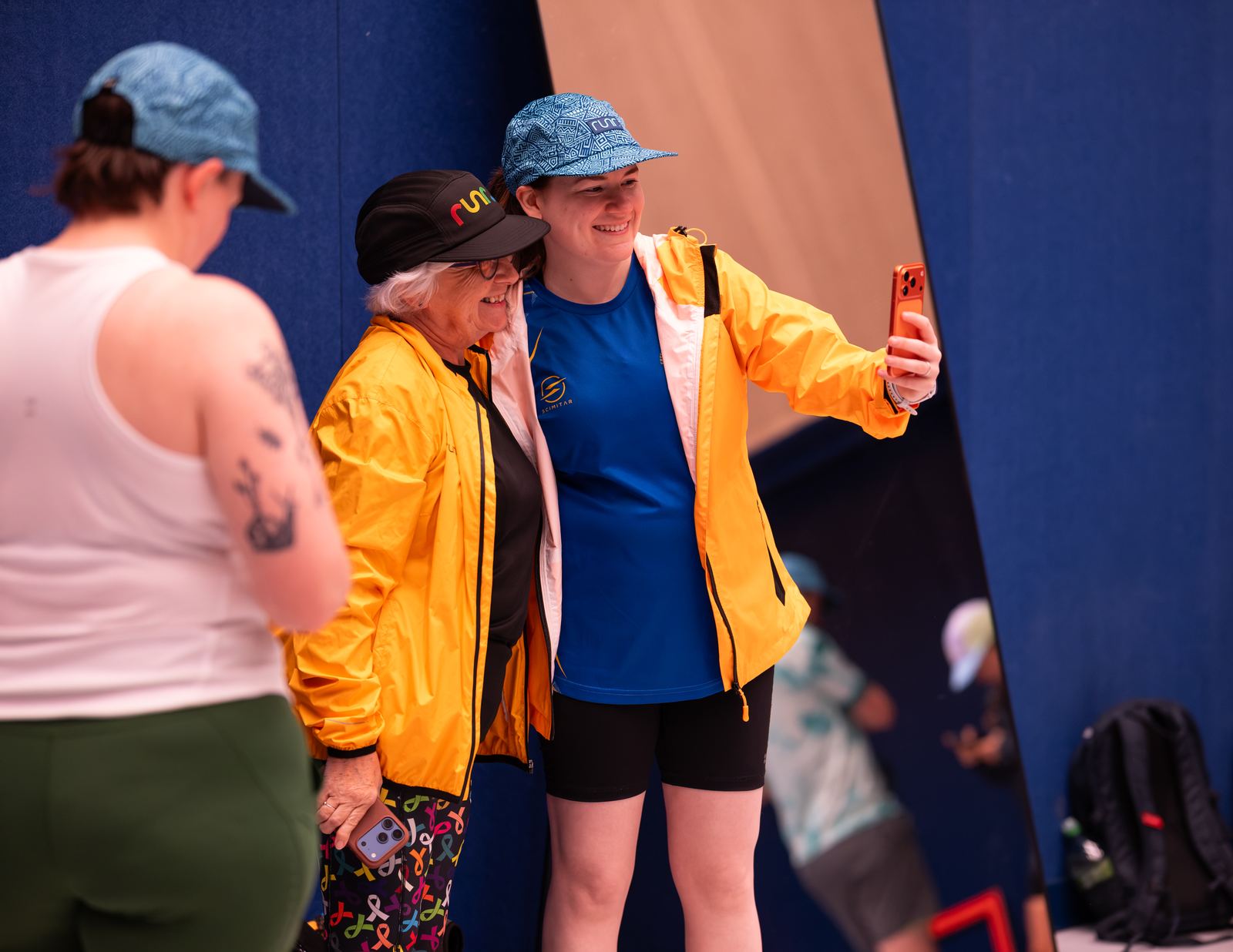 Big Glasgow Running Event - runners and the crowd on the day