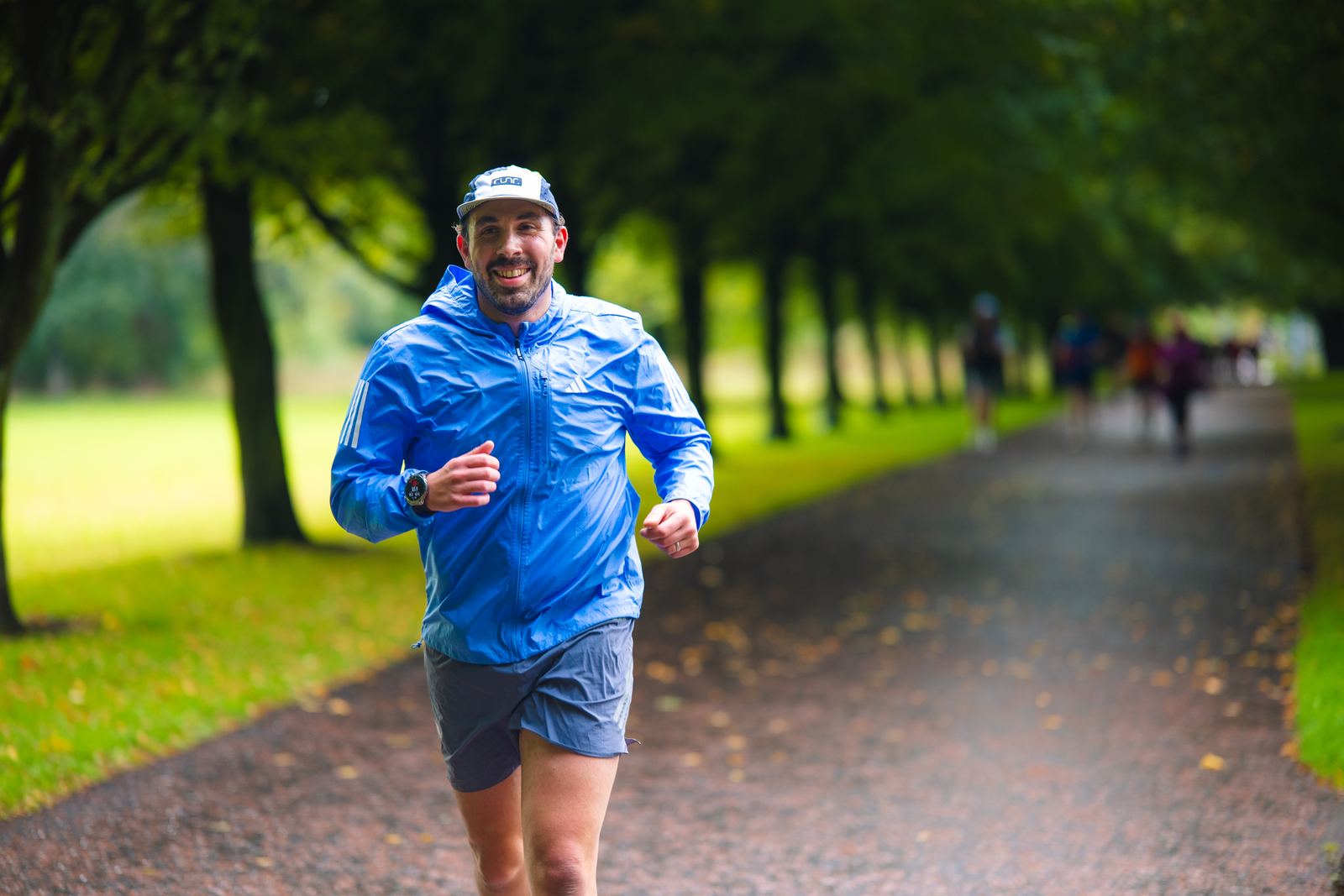 Big Glasgow Running Event - runners and the crowd on the day