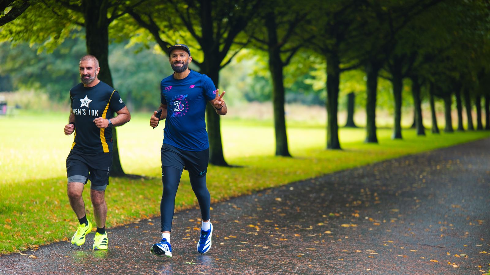Big Glasgow Running Event - runners and the crowd on the day