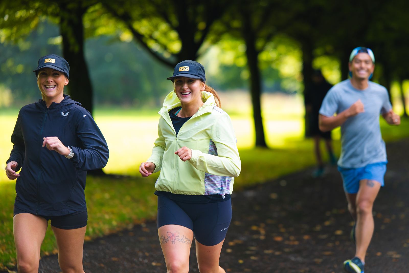 Big Glasgow Running Event - runners and the crowd on the day