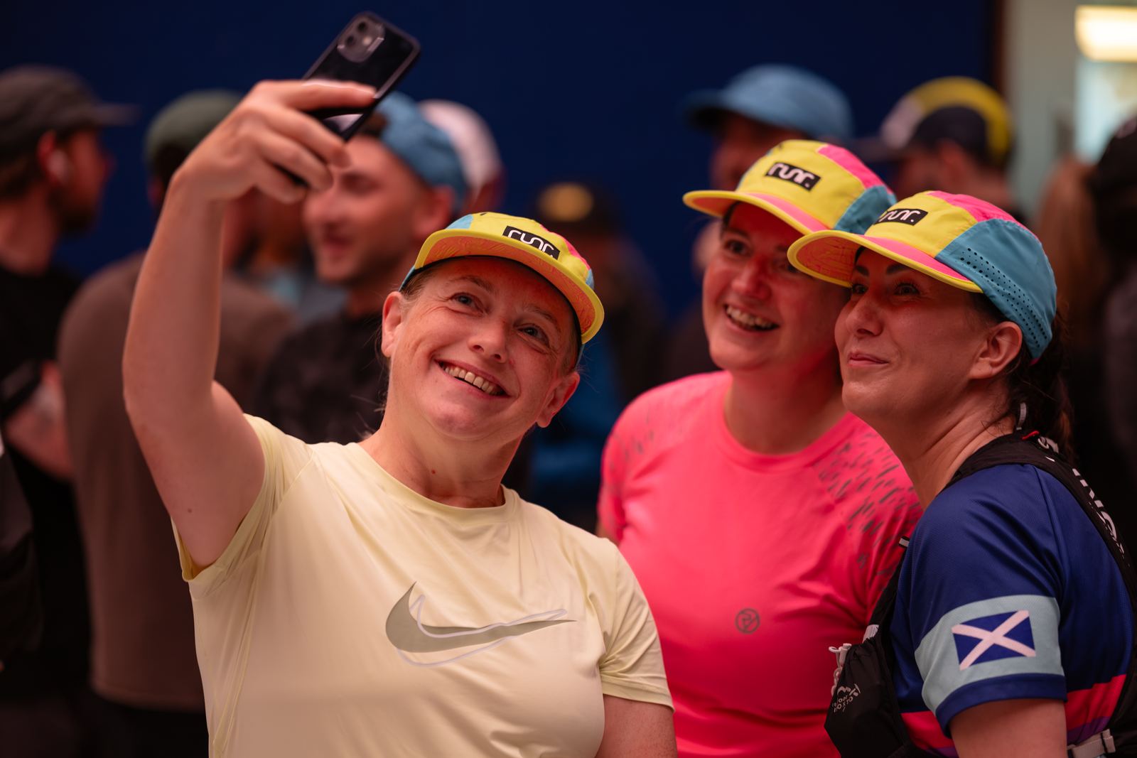 Big Glasgow Running Event - runners and the crowd on the day