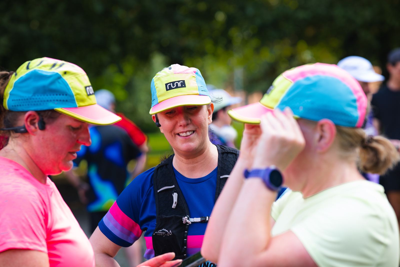 Big Glasgow Running Event - runners and the crowd on the day