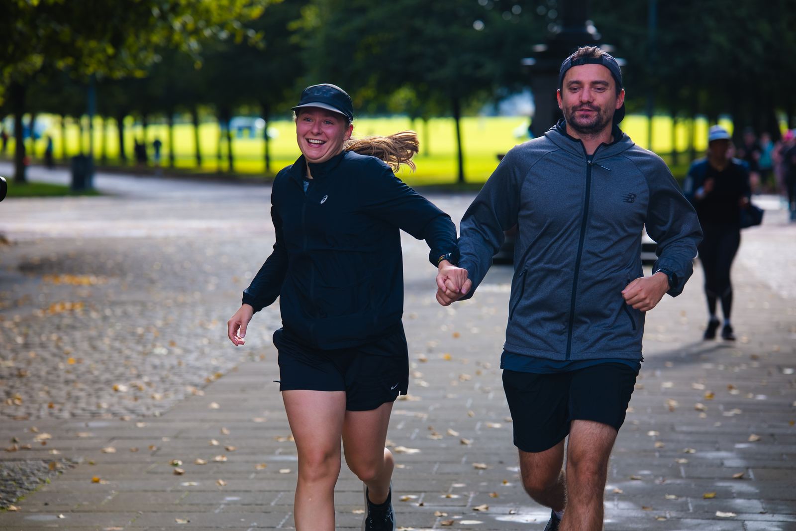 Big Glasgow Running Event - runners and the crowd on the day