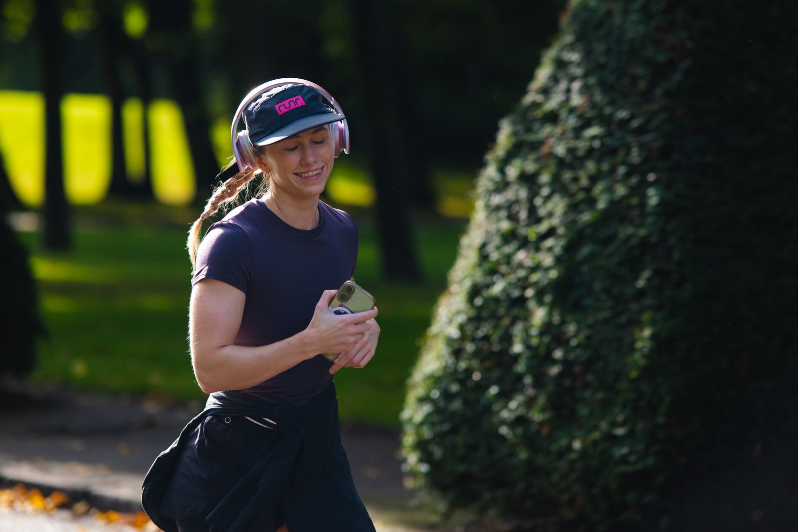 Big Glasgow Running Event - runners and the crowd on the day